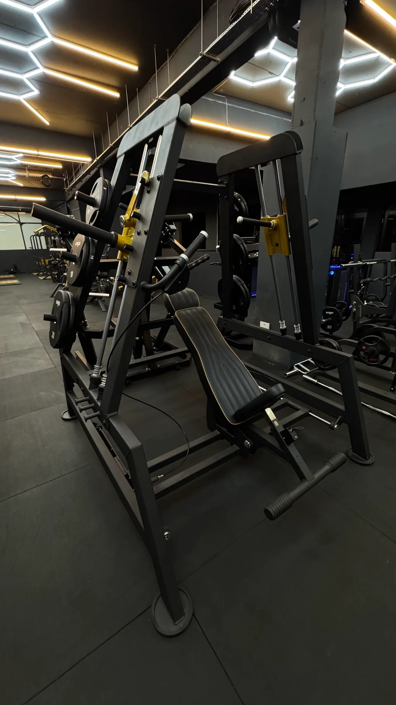 Plate-loaded incline press station at The Rig Gym